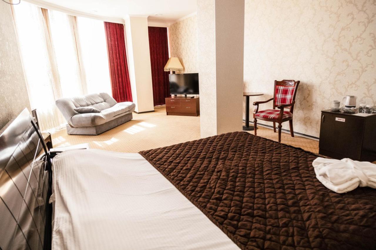 Golden Palace Aktau  Extérieur photo