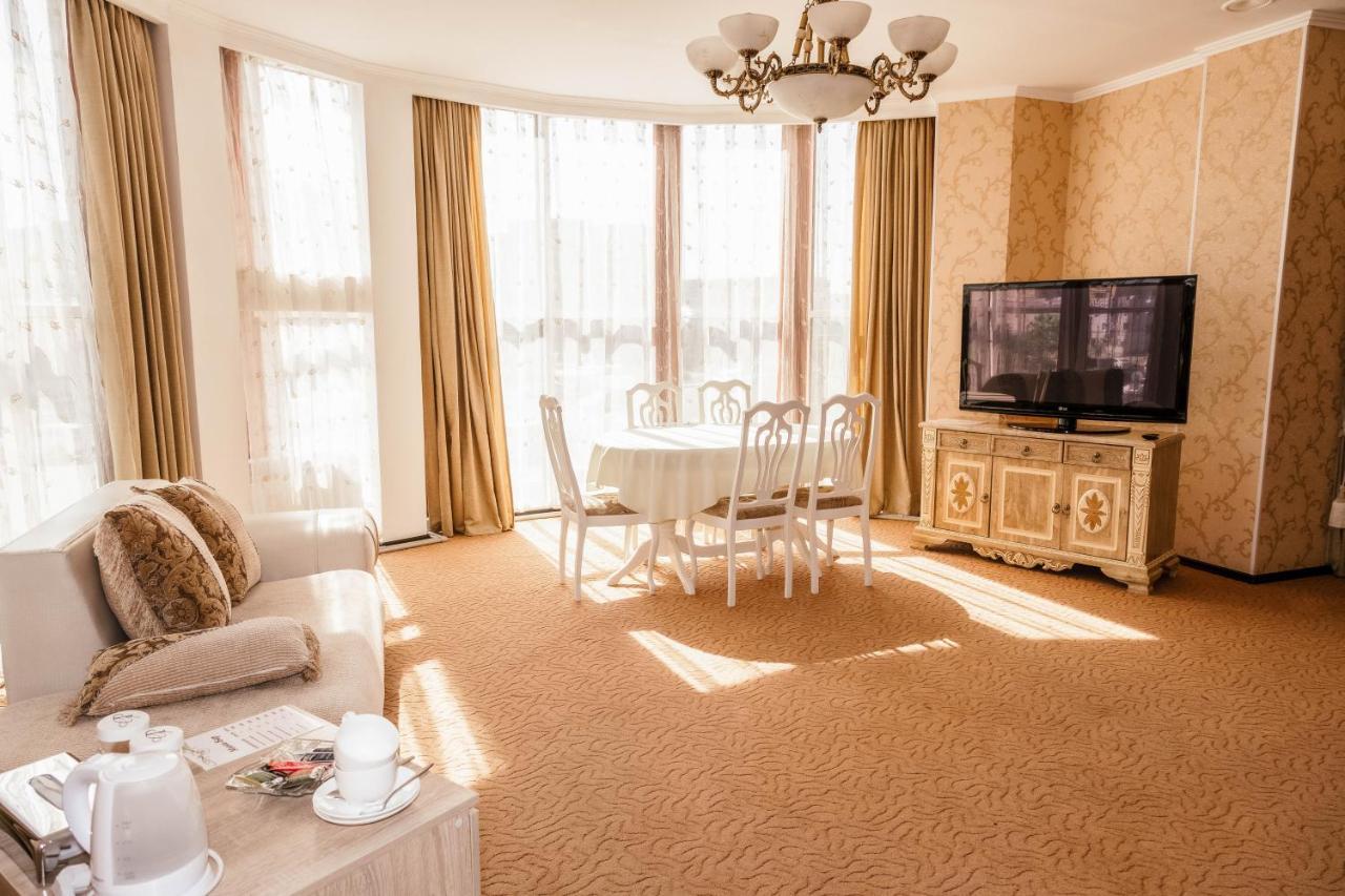 Golden Palace Aktau  Extérieur photo