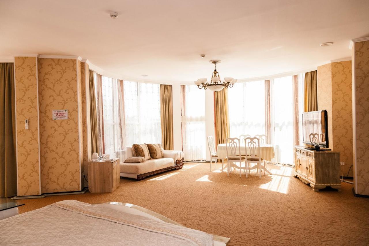 Golden Palace Aktau  Extérieur photo