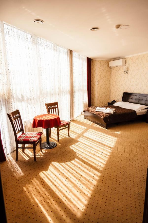 Golden Palace Aktau  Extérieur photo