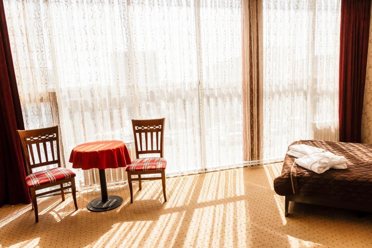 Golden Palace Aktau  Extérieur photo